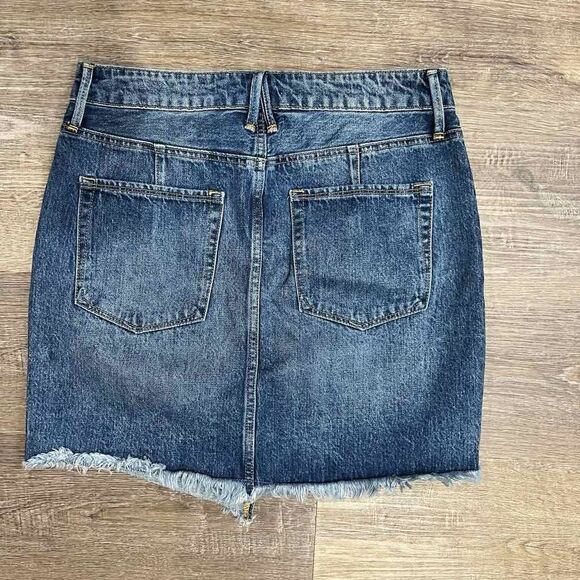 Good American stud asymmetrical jean mini skirt - Picture 2 of 6